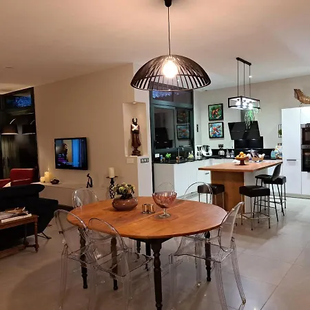 Dans La Maison De Mana - - 20 Minutes Du Circuit Des 24h00piscine- Jacuzzi - Garage Pour Moto * Λε Μανς